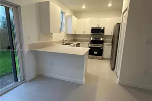 2534 SE 27th Dr, Homestead, FL 33035 - Photo 5