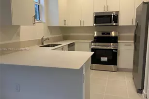 2534 SE 27th Dr, Homestead, FL 33035 - Photo 9