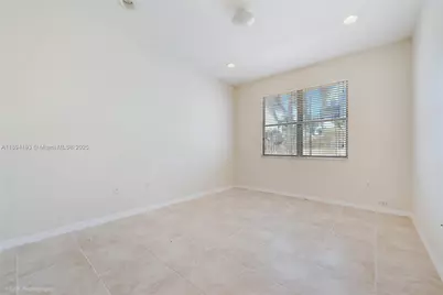 11084 SW 237th Ln, Homestead, FL 33032 - Photo 7