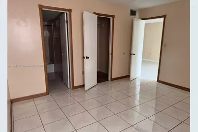 6055 W 19th Ave #304, Hialeah, FL 33012 - Photo 15