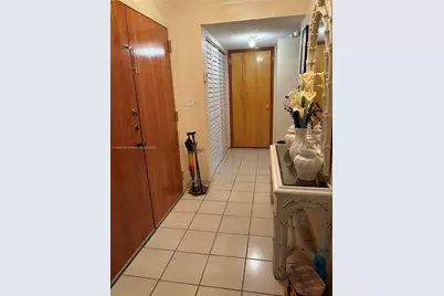 1350 SW 122nd Ave #423, Miami, FL 33184 - Photo 1