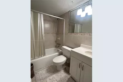 8962 S Hollybrook Blvd #202, Pembroke Pines, FL 33025 - Photo 15