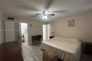 8962 S Hollybrook Blvd, Pembroke Pines, FL 33025 - Photo 17