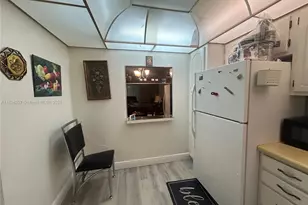 8962 S Hollybrook Blvd, Pembroke Pines, FL 33025 - Photo 9