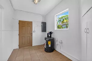 5900 NE 4th Ct, Miami, FL 33137 - Photo 15