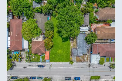 1376 NW 32nd St, Miami, FL 33142 - Photo 13