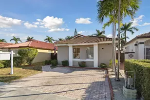 957 NW 132nd Ave W, Miami, FL 33182 - Photo 3