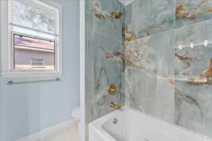 2706 Skimmer Point Dr S Gulfport, Saint Petersburg, FL 33707 - Photo 47