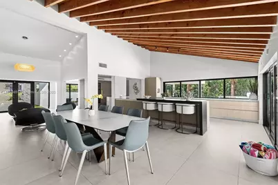 207 Holiday Dr, Hallandale Beach, FL 33009 - Photo 27