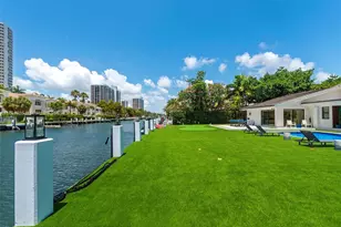 207 Holiday Dr, Hallandale Beach, FL 33009 - Photo 11