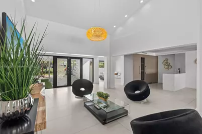 207 Holiday Dr, Hallandale Beach, FL 33009 - Photo 31