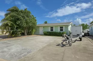 129 SW Hideaway Pl, Stuart, FL 34994 - Photo 5