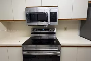 7925 SW 86th St, Miami, FL 33143 - Photo 9