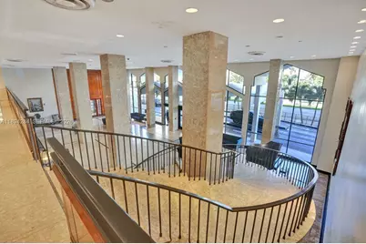 5601 Collins Ave #504, Miami Beach, FL 33140 - Photo 13