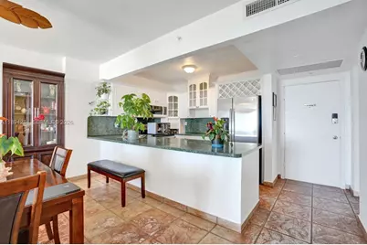 5601 Collins Ave #504, Miami Beach, FL 33140 - Photo 23