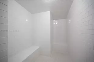 1300 Brickell Bay Dr, Miami, FL 33131 - Photo 35