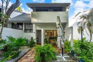 19440 NE 26th Ave, Miami, FL 33180 - Photo 1