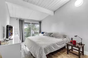 19440 NE 26th Ave, Miami, FL 33180 - Photo 23