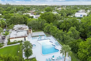 19440 NE 26th Ave, Miami, FL 33180 - Photo 41