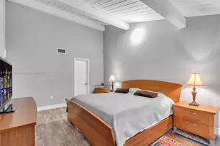 19440 NE 26th Ave, Miami, FL 33180 - Photo 17