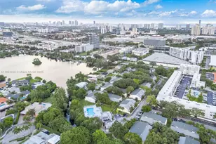 19440 NE 26th Ave, Miami, FL 33180 - Photo 39