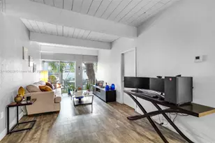 19440 NE 26th Ave, Miami, FL 33180 - Photo 5