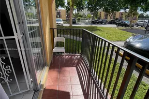 4721 NW 7th St, Miami, FL 33126 - Photo 33