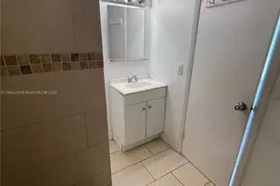 4721 NW 7th St, Miami, FL 33126 - Photo 19