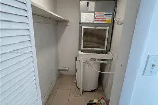 4721 NW 7th St, Miami, FL 33126 - Photo 17