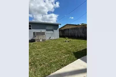 3380 NW 34th St, Lauderdale Lakes, FL 33309 - Photo 11