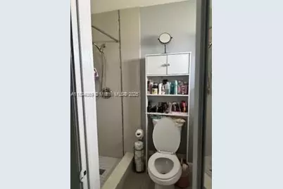 3380 NW 34th St, Lauderdale Lakes, FL 33309 - Photo 9