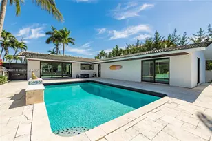 2020 NE 121st Rd, North Miami, FL 33181 - Photo 1