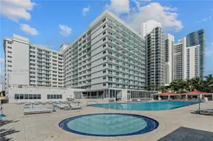 19201 Collins Ave, Sunny Isles Beach, FL 33160 - Photo 23
