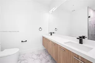 526 SW 2nd St, Miami, FL 33130 - Photo 21