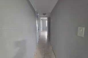 11005 SW 1st St, Sweetwater, FL 33174 - Photo 7