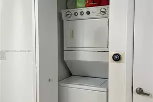 485 Brickell Ave, Miami, FL 33131 - Photo 15