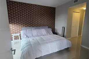 488 NE 18th St, Miami, FL 33132 - Photo 15