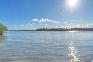 100 Bayview Dr, Sunny Isles Beach, FL 33160 - Photo 27