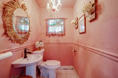 1121 NW 29th St, Miami, FL 33127 - Photo 31