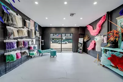 1121 NW 29th St, Miami, FL 33127 - Photo 19