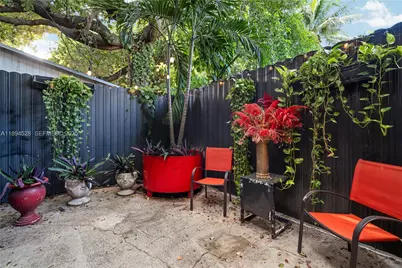 1121 NW 29th St, Miami, FL 33127 - Photo 37