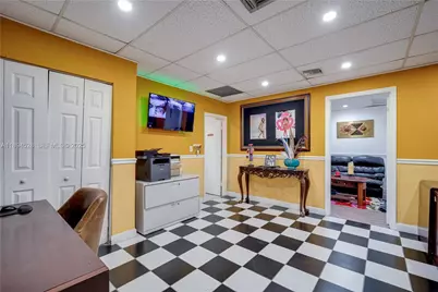 1121 NW 29th St, Miami, FL 33127 - Photo 29