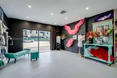 1121 NW 29th St, Miami, FL 33127 - Photo 13