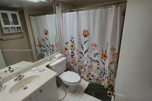 13100 SW 11th Ct, Pembroke Pines, FL 33027 - Photo 15