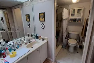 13100 SW 11th Ct, Pembroke Pines, FL 33027 - Photo 9