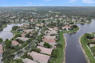 2553 Bay Pointe Dr, Weston, FL 33327 - Photo 45