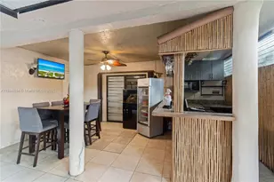 2450 W 67th Pl, Hialeah, FL 33016 - Photo 23