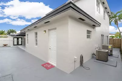 14820 NW 87th Ct, Miami Lakes, FL 33018 - Photo 7