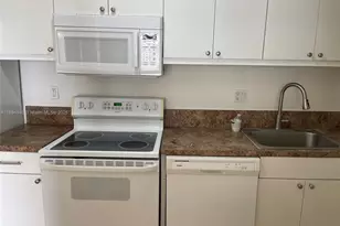 4110 NW 79th Ave, Doral, FL 33166 - Photo 13