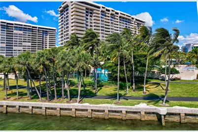 2 Grove Isle Dr #B1210, Miami, FL 33133 - Photo 43